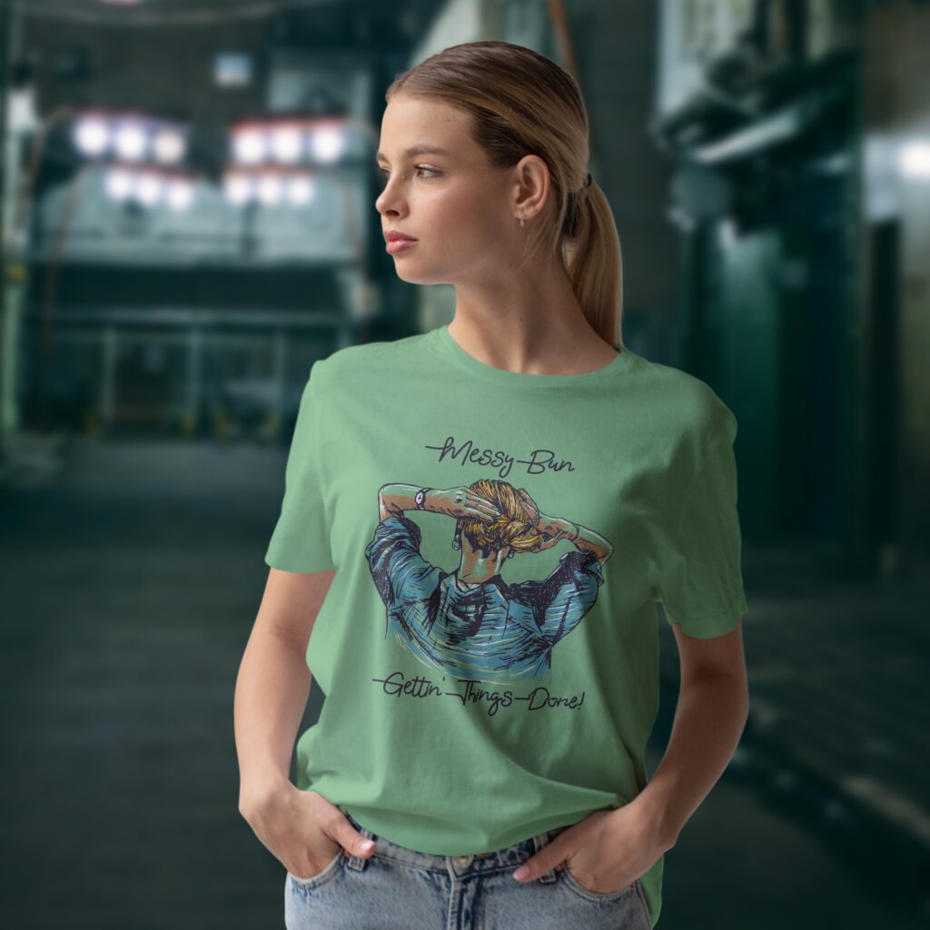 MESSY BUN MINT GREEN T-SHIRT