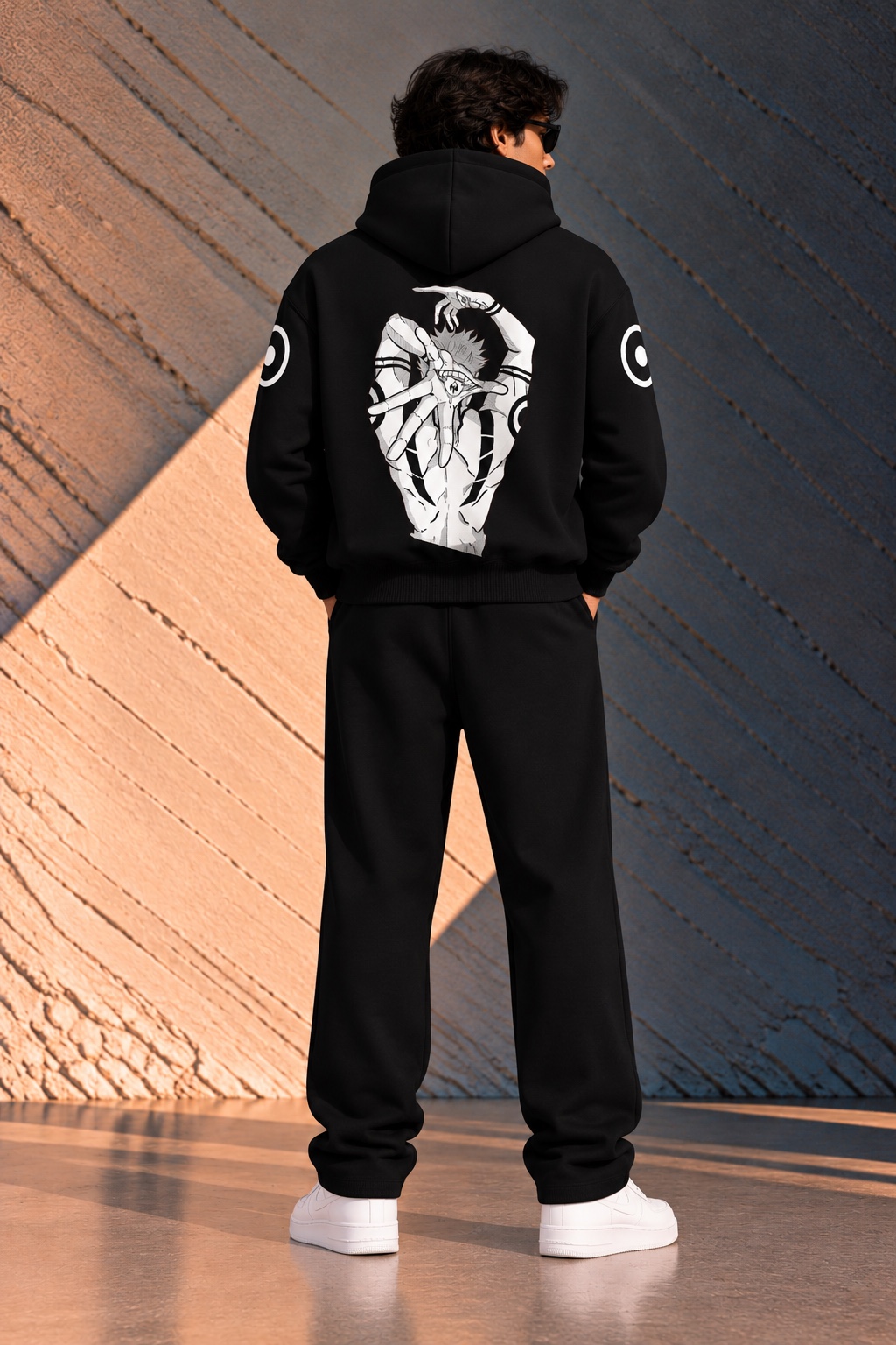 aw-coord-white-graphic-black-back